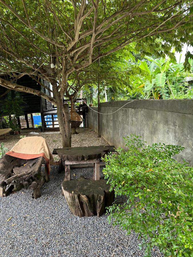 The Legend Homestay. Mae Ai Екстериор снимка