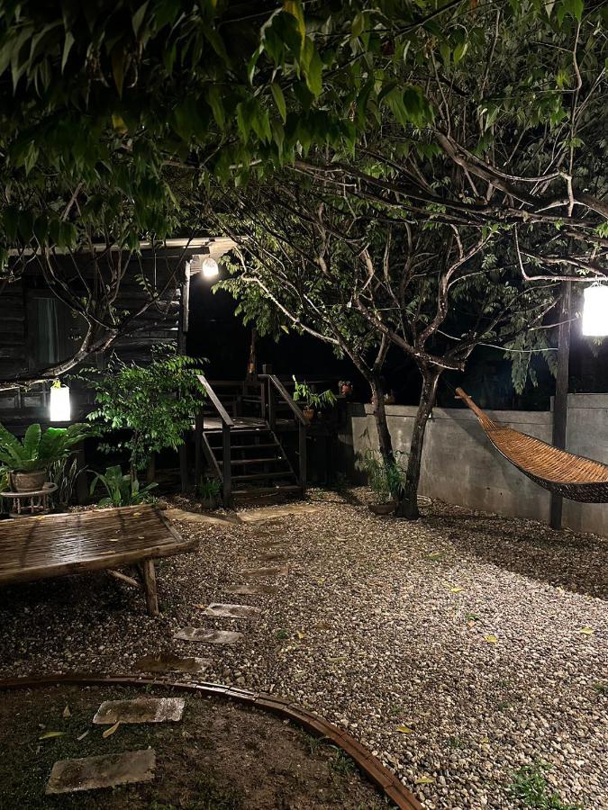The Legend Homestay. Mae Ai Екстериор снимка
