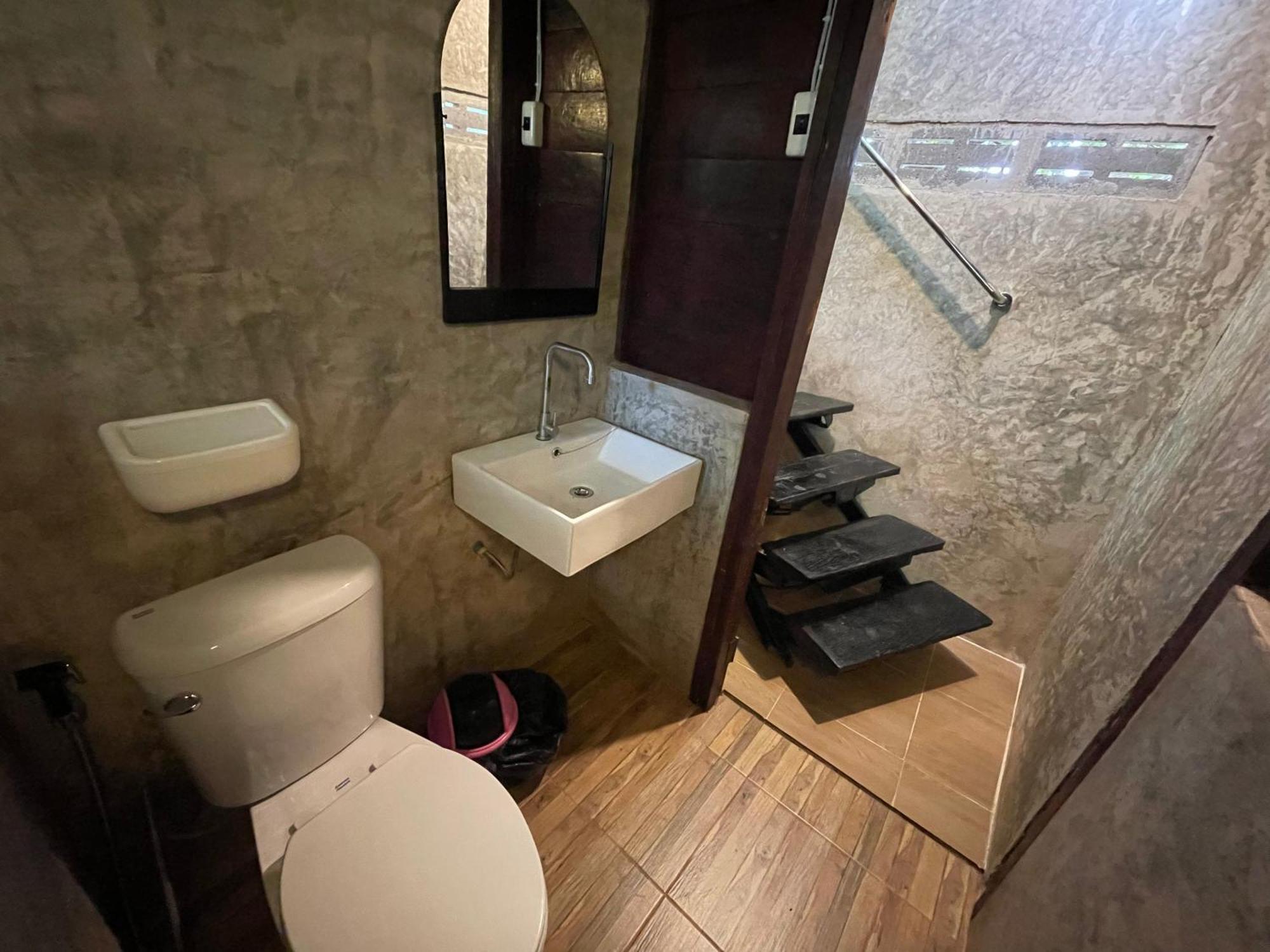 The Legend Homestay. Mae Ai Екстериор снимка