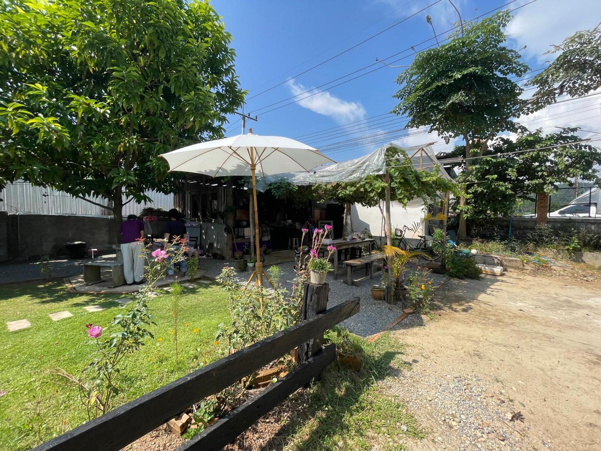 The Legend Homestay. Mae Ai Екстериор снимка