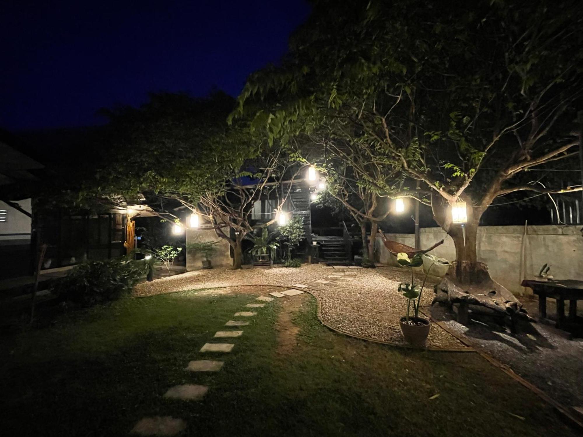 The Legend Homestay. Mae Ai Екстериор снимка